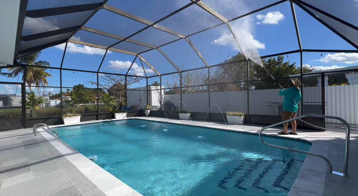 Pool Cage Cleaning in Miami, FL